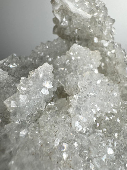 Guide to List of Crystals: Meanings, Master Blessings, and Smart Picks