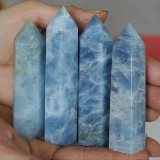 Guide to White Crystal Stone Blessings for Everyday Clarity and Calm