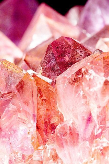 Guide to Rock Crystal Clear Quartz: Lineage-Blessed Clarity for Modern Life