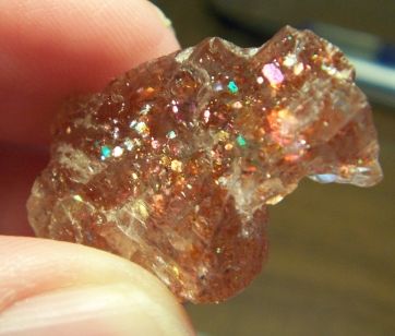 Guide to gem pendant necklace choices with Tibetan‑consecrated power