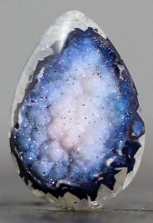 Guide to Love Crystals: A Practical Path with Master-Consecrated Gems