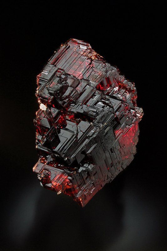 Guide to protection crystal necklace choices with Tibetan‑consecrated calm