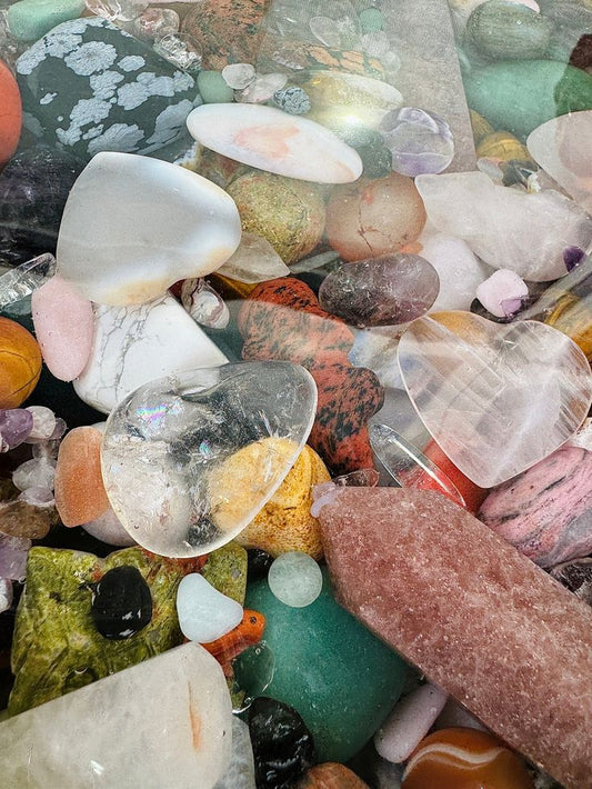 Guide to Clear Crystal Stone Meaning: Everyday Rituals, Master Blessings, Practical Magic