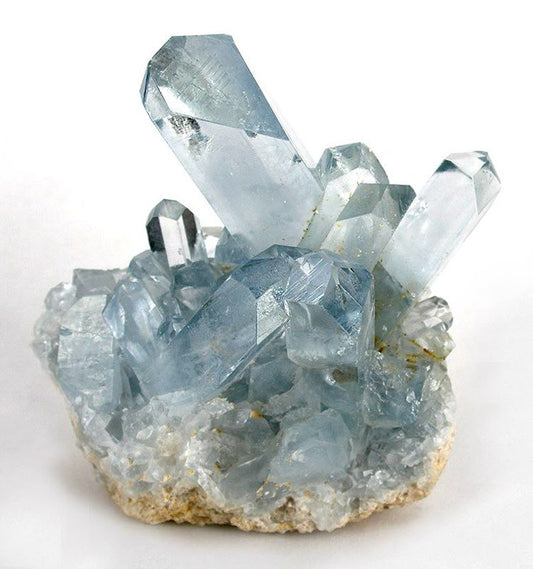 Guide to Clear Quartz Crystal Benefits: Focus, Rituals, Consecrated Clarity