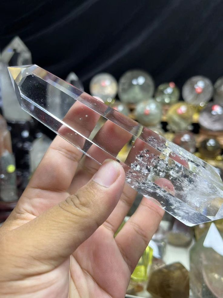 Quartz Crystal Benefits: A Complete Guide From Meaning to Daily Wear