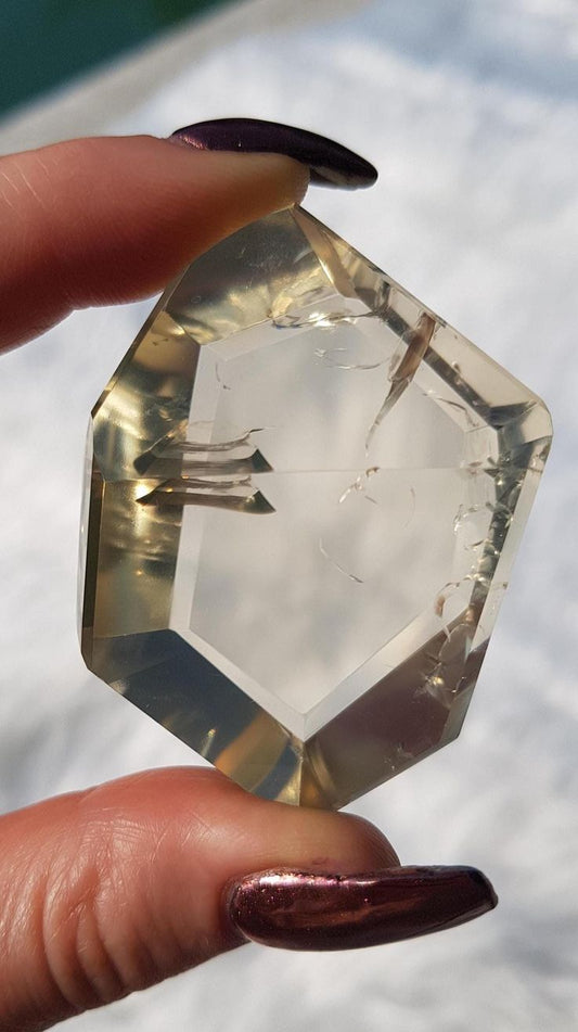 Positive Energy Crystals: 10 Essential Q&As for Everyday Use