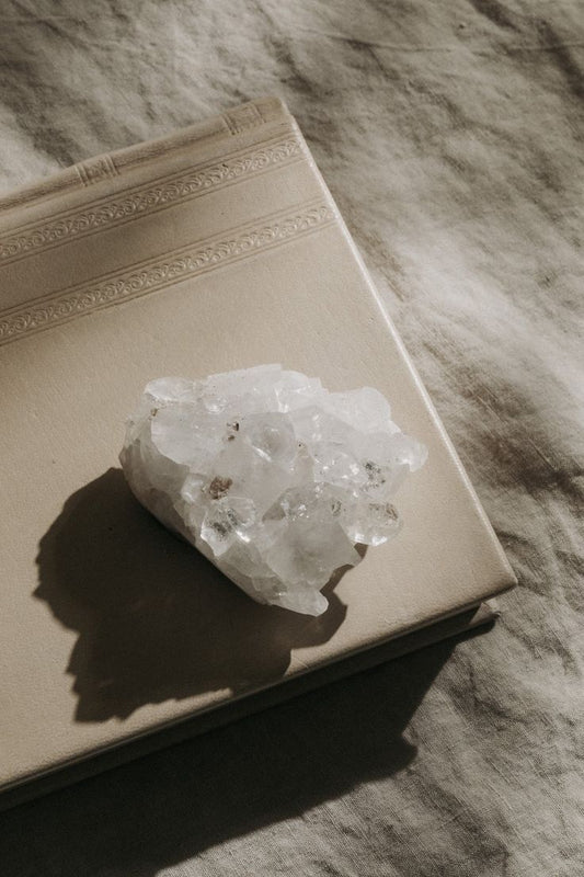 Guide to the Buddhist Flag: Meaning, Rituals, and Master‑Blessed Crystal Power