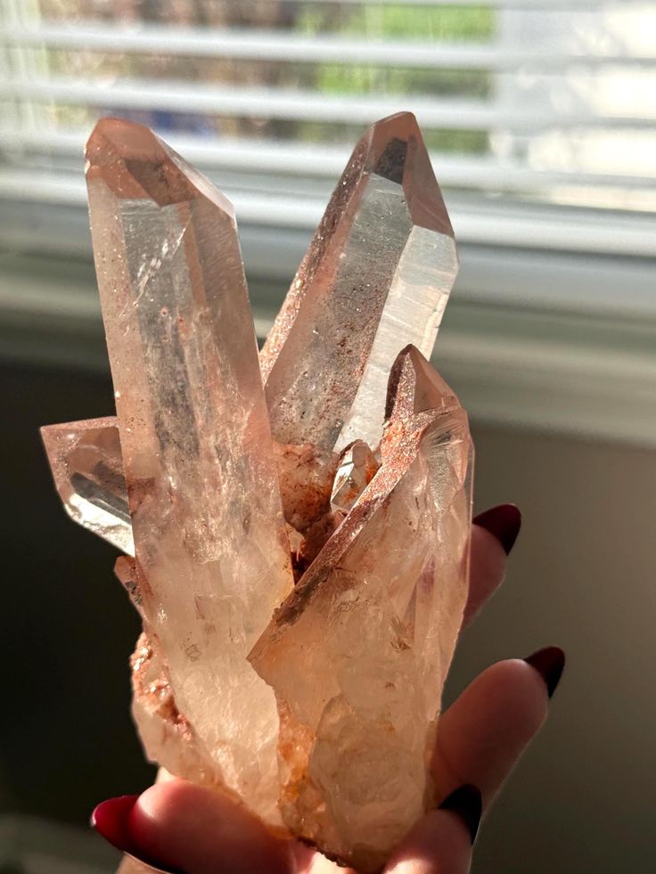 Guide to Stones for Protection: Everyday Calm, Master-Blessed Power