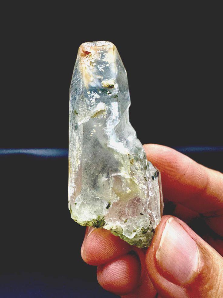 Guide to Types of Crystals: Meanings, Daily Use, and Master-Blessed Power