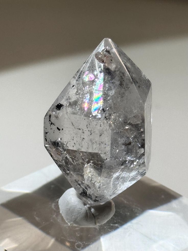 Guide to Crystal List Essentials: Meanings, Master Blessings, and Smart Buying