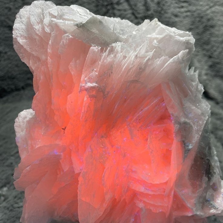 Guide to A Clear Quartz: Daily Clarity and Master-Blessed Power