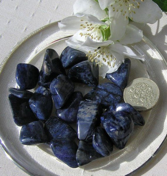 Guide to crystals for clarity with Tibetan‑consecrated focus and ease