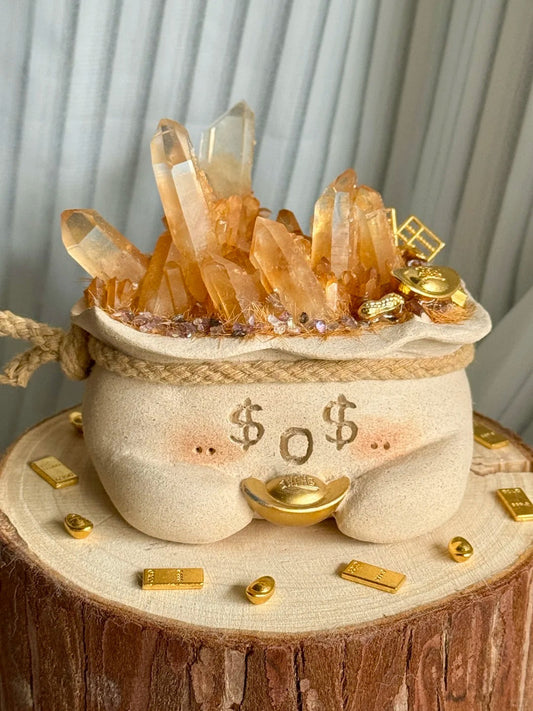 Guide to rose quartz: a calm, practical path to Tibetan‑blessed love stones, how consecration changes their feel, how to choose yours, and where to buy well