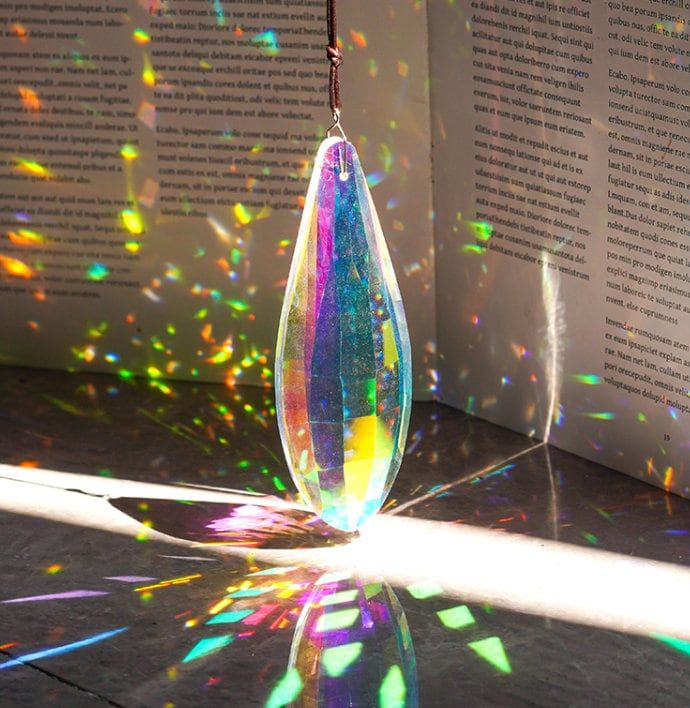 Guide to Monk Jewelry: Meanings, Daily Rituals, and Tibetan Blessing Power