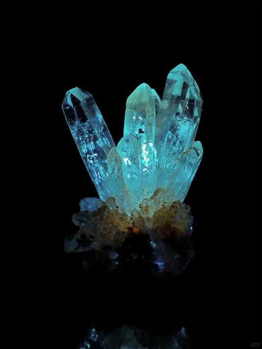 Guide to clear quartz pendant: a calm, human‑friendly journey into Tibetan‑blessed clarity—what consecration adds, how to choose by intention and form, and simple daily rituals that make results real