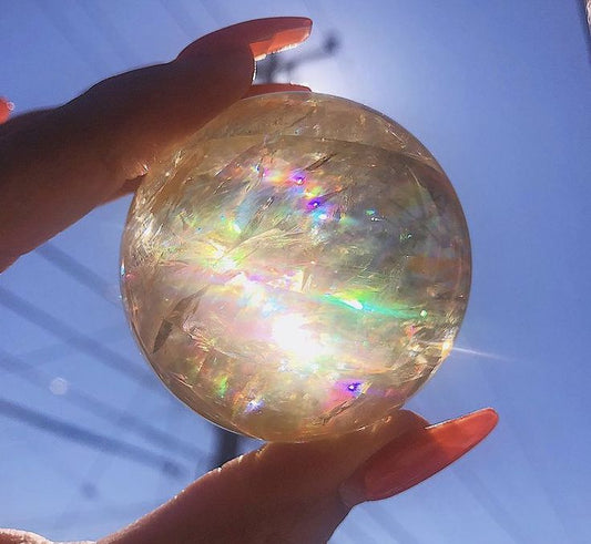 Guide to reiki crystals with Tibetan‑consecrated focus, clarity, and gentle power