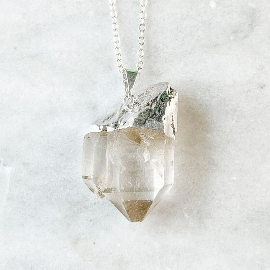 Guide to Metaphysical Store Online: Smart Buying, Rituals, Consecrated Power