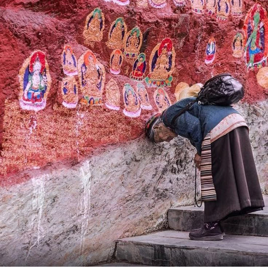 Guide to Meaning of Purple Crystals: Calm, Clarity, and Master Blessings