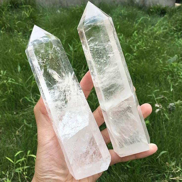 Guide to Identify Crystals: From Visual Cues to Consecrated Clarity