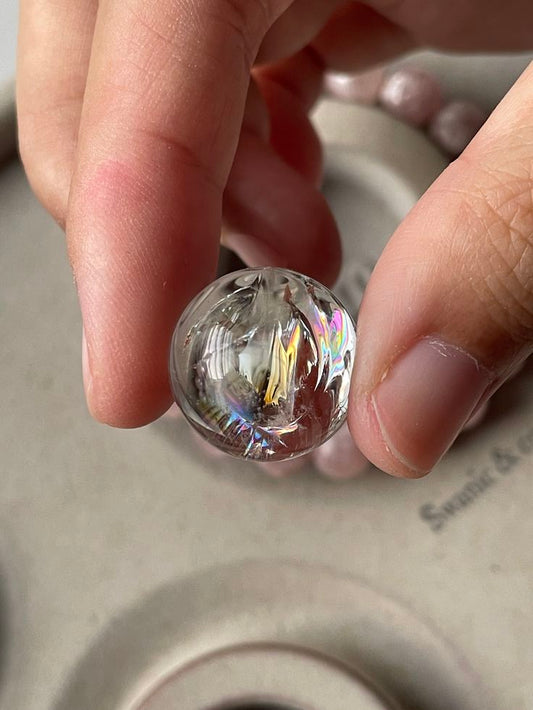 Guide to Happy Birthday Crystals: Meaningful Gifts, Rituals, and Tibetan Blessings