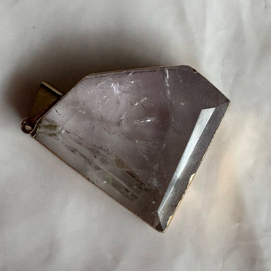 Guide to Different Crystals: Daily Uses and Consecrated Power