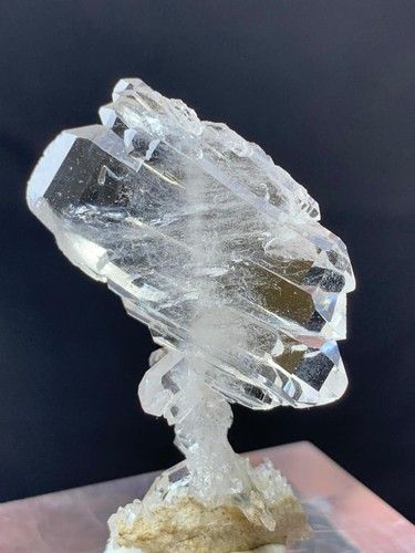 Rock Quartz Crystal Guide: Meaning, Benefits, Styles, and How to Choose