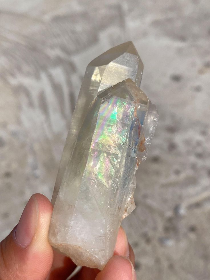 Guide to the Best Crystals for Daily Calm, Focus, and Tibetan Blessing Power