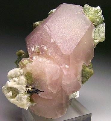 Guide to Himalayan quartz for daily clarity with Tibetan‑consecrated focus