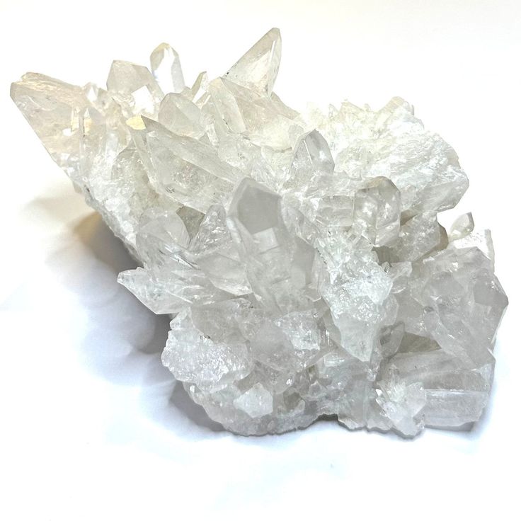 Guide to sacral chakra gemstones with Tibetan‑consecrated creative flow