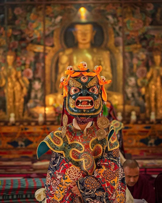 Guide to the Spiritual Meaning of Losing Jewelry: Signs, Stories, and Sacred Replacements