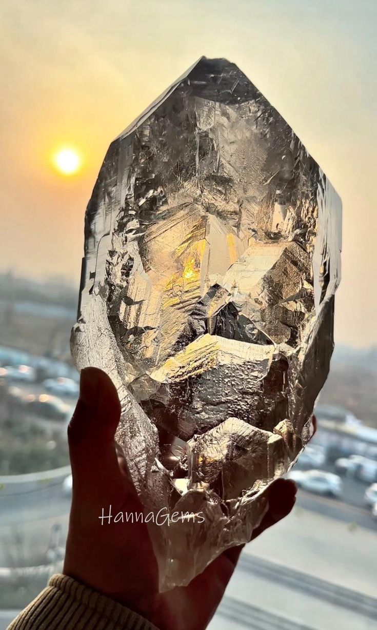 Clear Quartz Jewelry for Everyday Faith: Practice Scripts, Tools, Stories