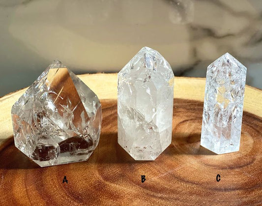 Guide to crystals for nightmares with Tibetan‑consecrated restful sleep