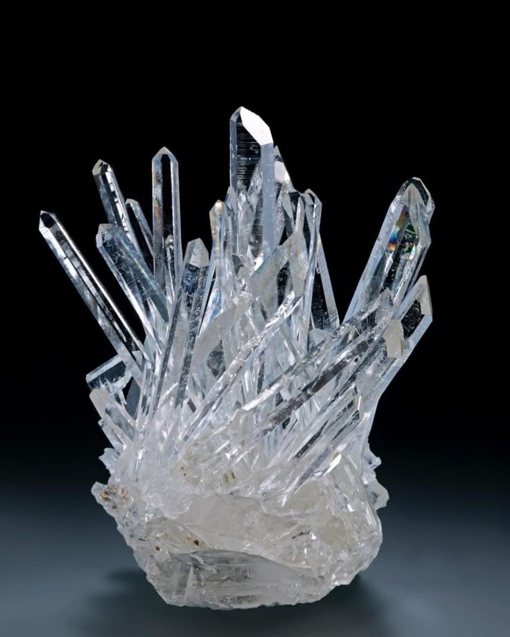 Guide to crystal formations with Tibetan‑consecrated focus, harmony, and daily calm