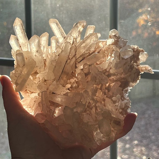 Positive Energy Crystals: Style Guide, Quick Projects, and Calm Confidence