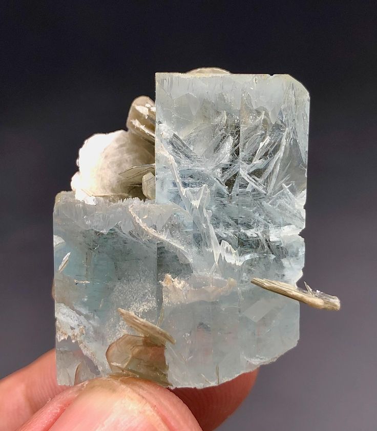 Amethyst Crystal Buyer’s Guide: Compare, Choose, and Thrive with Confidence