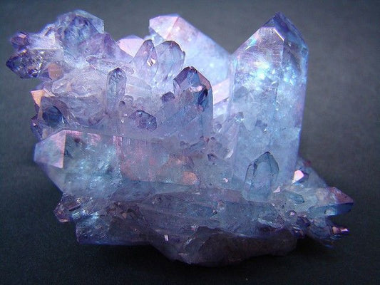Guide to Crystal Chart Wisdom: Meanings, Uses, and Empowered Picks