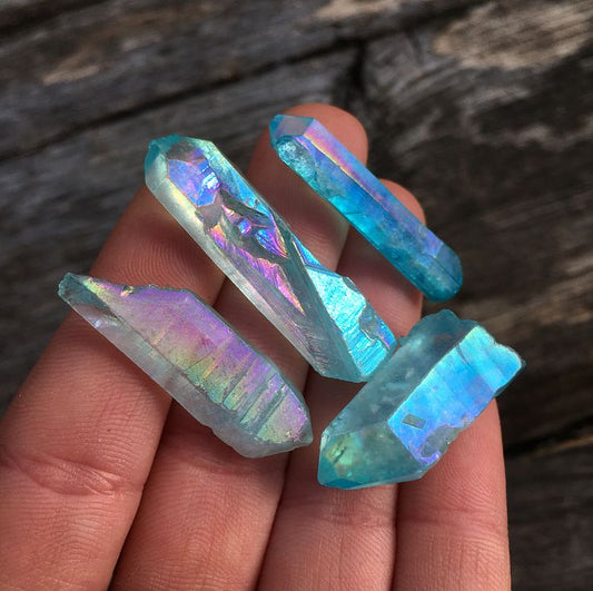 Guide to Clear Quartz Crystal Meaning: Focus, Rituals, and Consecrated Clarity