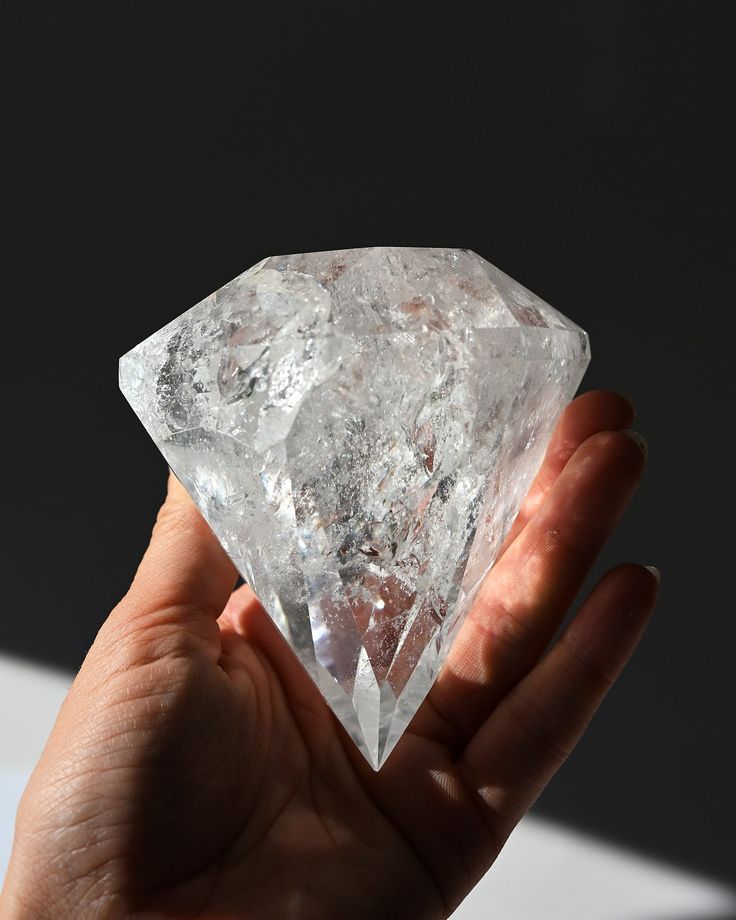 Crystal Jewelry FAQ: Clear Answers on Care, Blessing, Proof, and Gifting