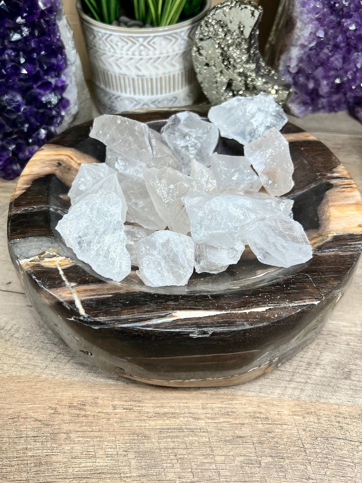 Guide to Healing Crystal Jewelry for Daily Clarity and Master-Blessed Calm